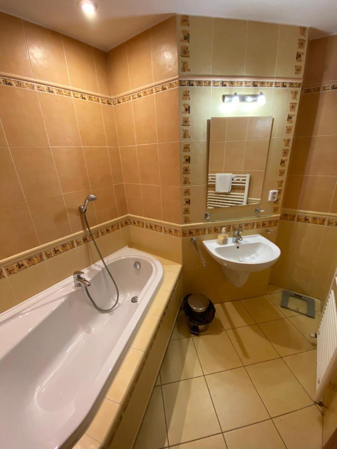 Penzion Le Monde Hotel Bardejov Eksteriør billede