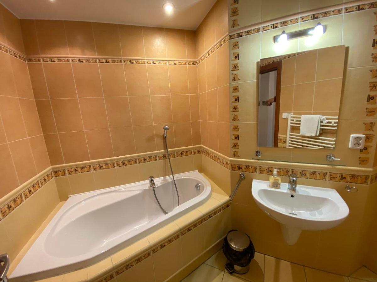 Penzion Le Monde Hotel Bardejov Eksteriør billede