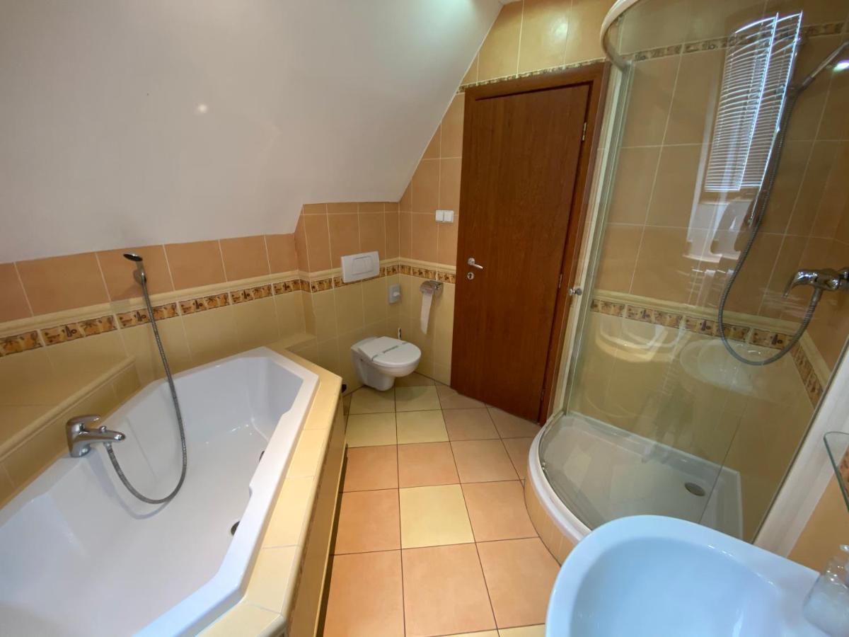 Penzion Le Monde Hotel Bardejov Eksteriør billede